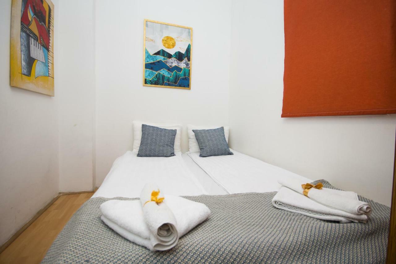 Downtown Star Apartment Belgrado Habitación foto
